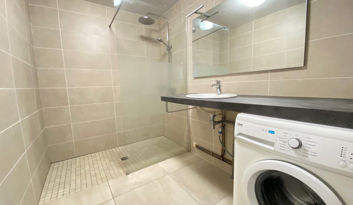 1ere-ligne-mer-La-Paree-Maison-familiale-4-chambres-140m²-de-terrasse-vue-mer-WIFI-15