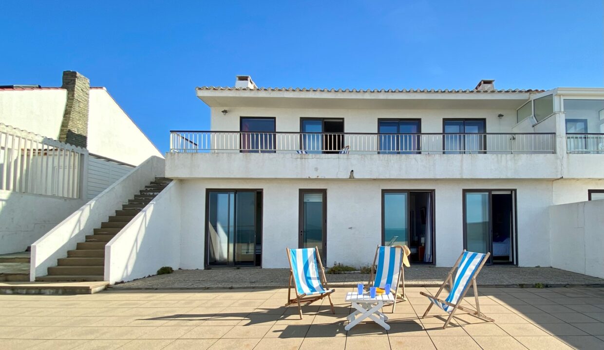 1ere-ligne-mer-La-Paree-Maison-familiale-4-chambres-140m²-de-terrasse-vue-mer-WIFI-17