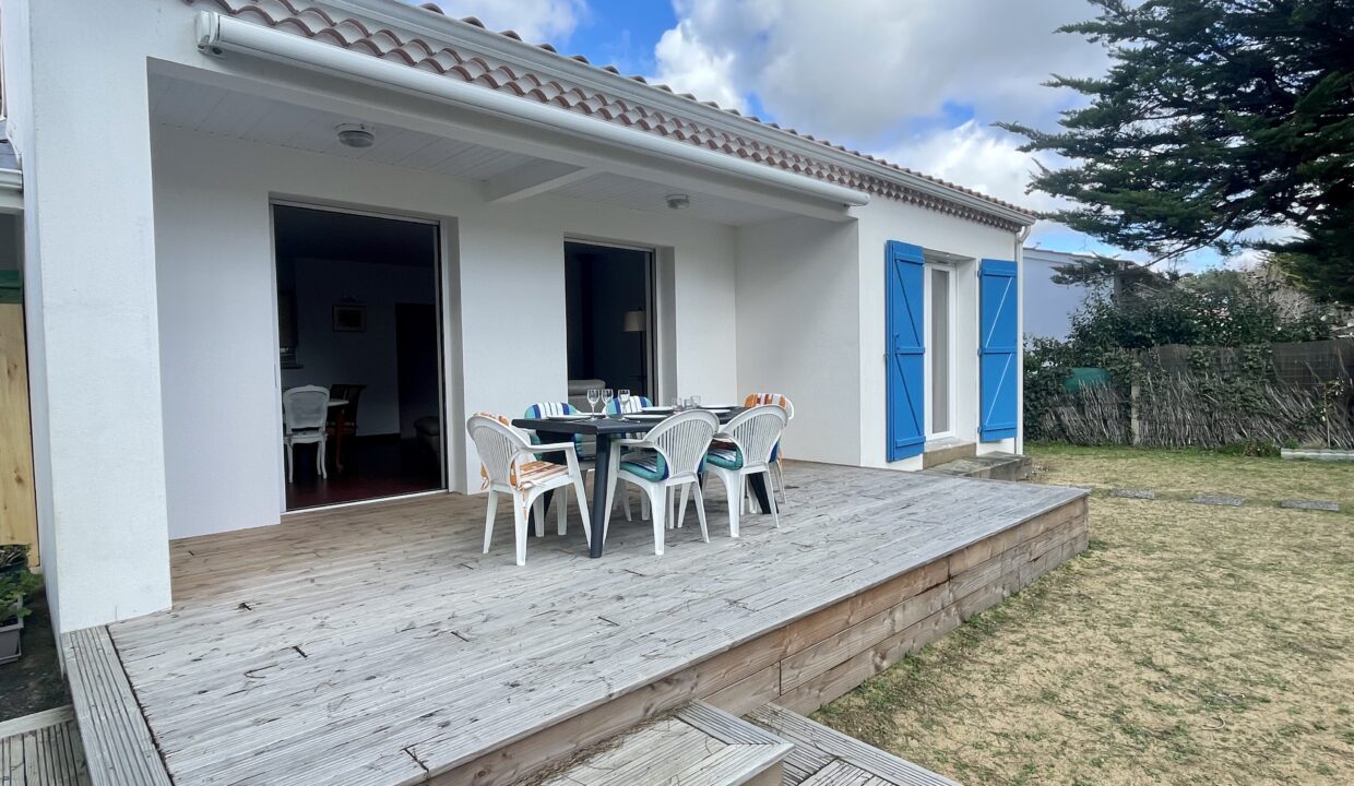 200m-bord-de-mer-Agreable-maison-familiale-3-chambres-avec-jardin-clos-et-belle-terrasse-en-bois-Acces-WIFI-17