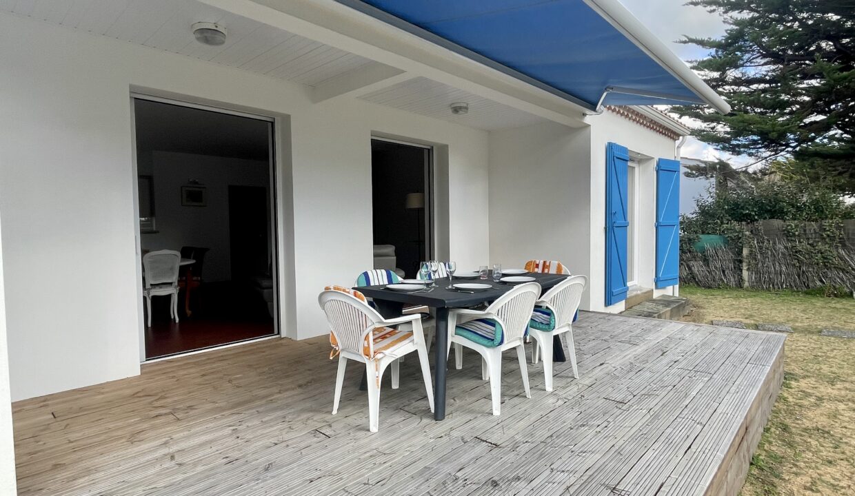 200m-bord-de-mer-Agreable-maison-familiale-3-chambres-avec-jardin-clos-et-belle-terrasse-en-bois-Acces-WIFI-2