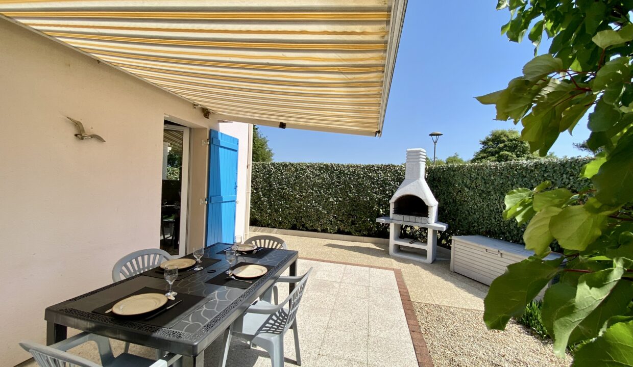 300m-de-la-plage-des-Dunes-Resi.-Les-Oceanides-avec-piscine-et-terrains-de-tennis-collectifs-maisonnette-4-pers.-WIFI-14