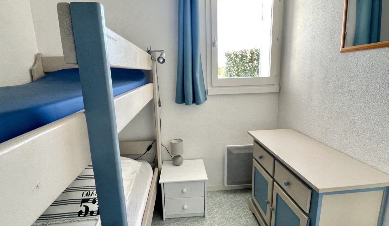 300m-de-la-plage-des-Dunes-Resi.-Les-Oceanides-avec-piscine-et-terrains-de-tennis-collectifs-maisonnette-4-pers.-WIFI-8