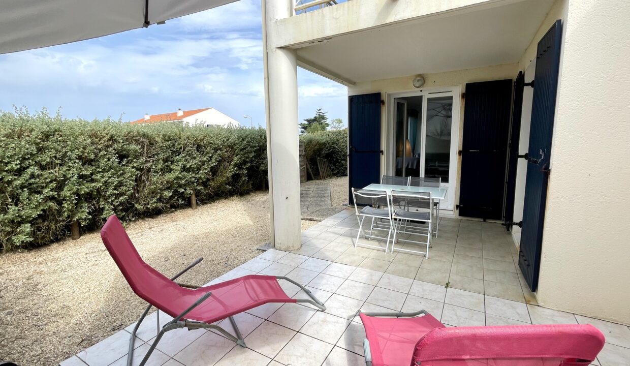A 150 M  DE LA PLAGE DE LA PAREE -  APPARTEMENT DANS RESIDENCE AVEC PISCINE COLLECTIVE - WIFI