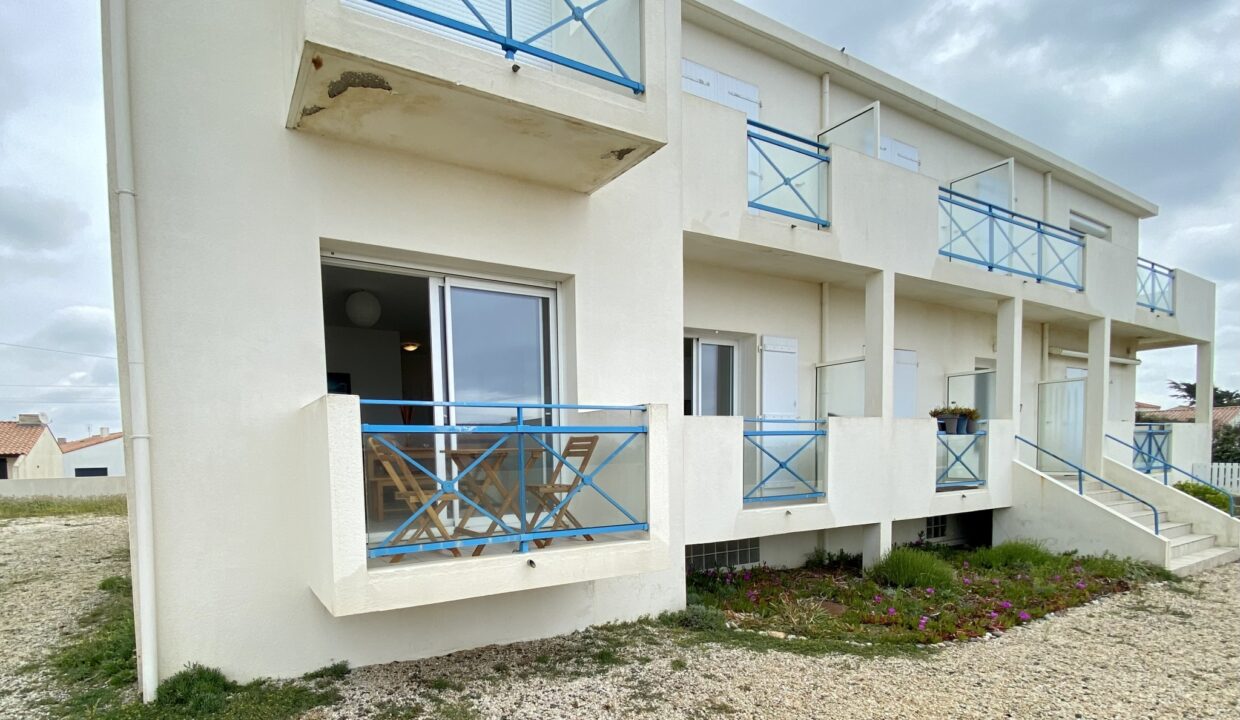APPARTEMENT-RENOVE-VUE-MER-200m-PLAGE-DE-LA-SAUZAIE-Acces-WIFI-15