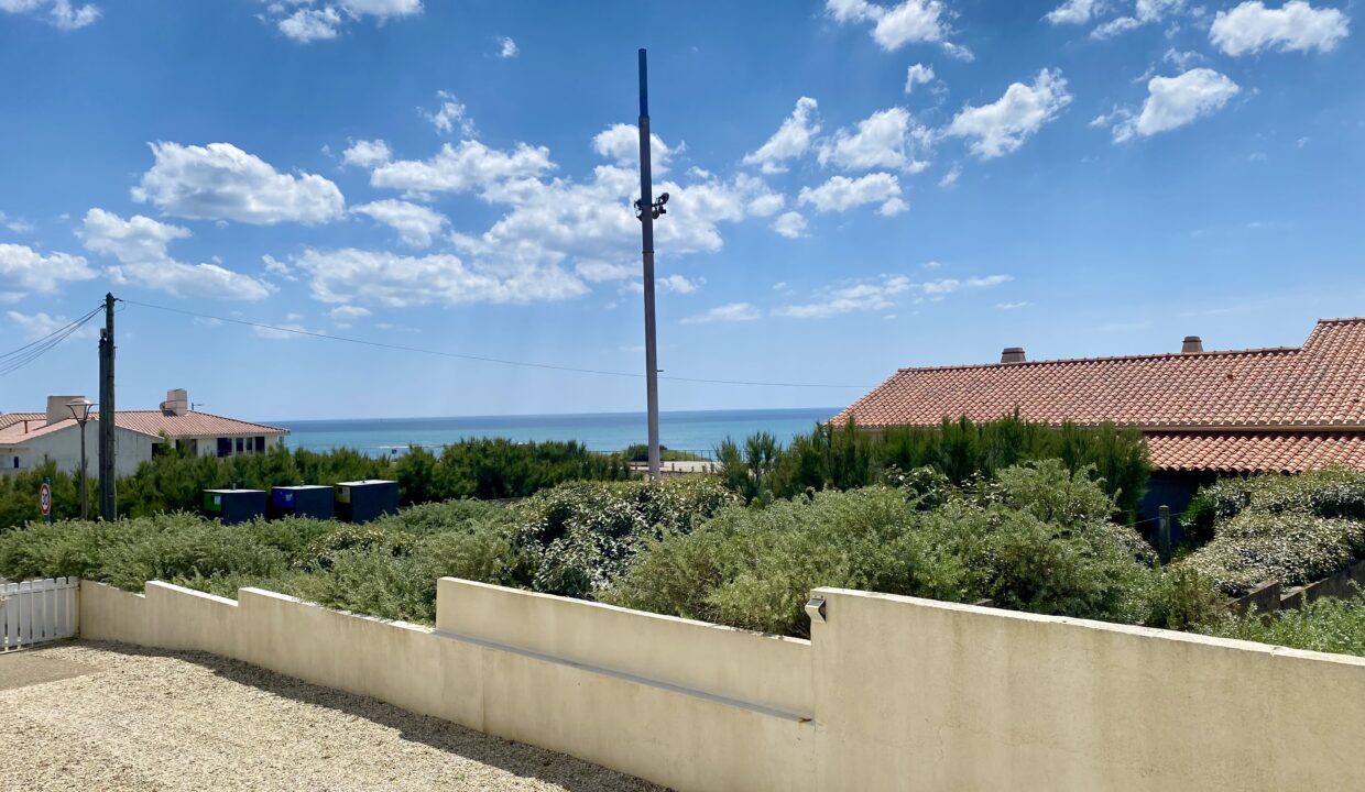 APPARTEMENT-RENOVE-VUE-MER-200m-PLAGE-DE-LA-SAUZAIE-Acces-WIFI-16