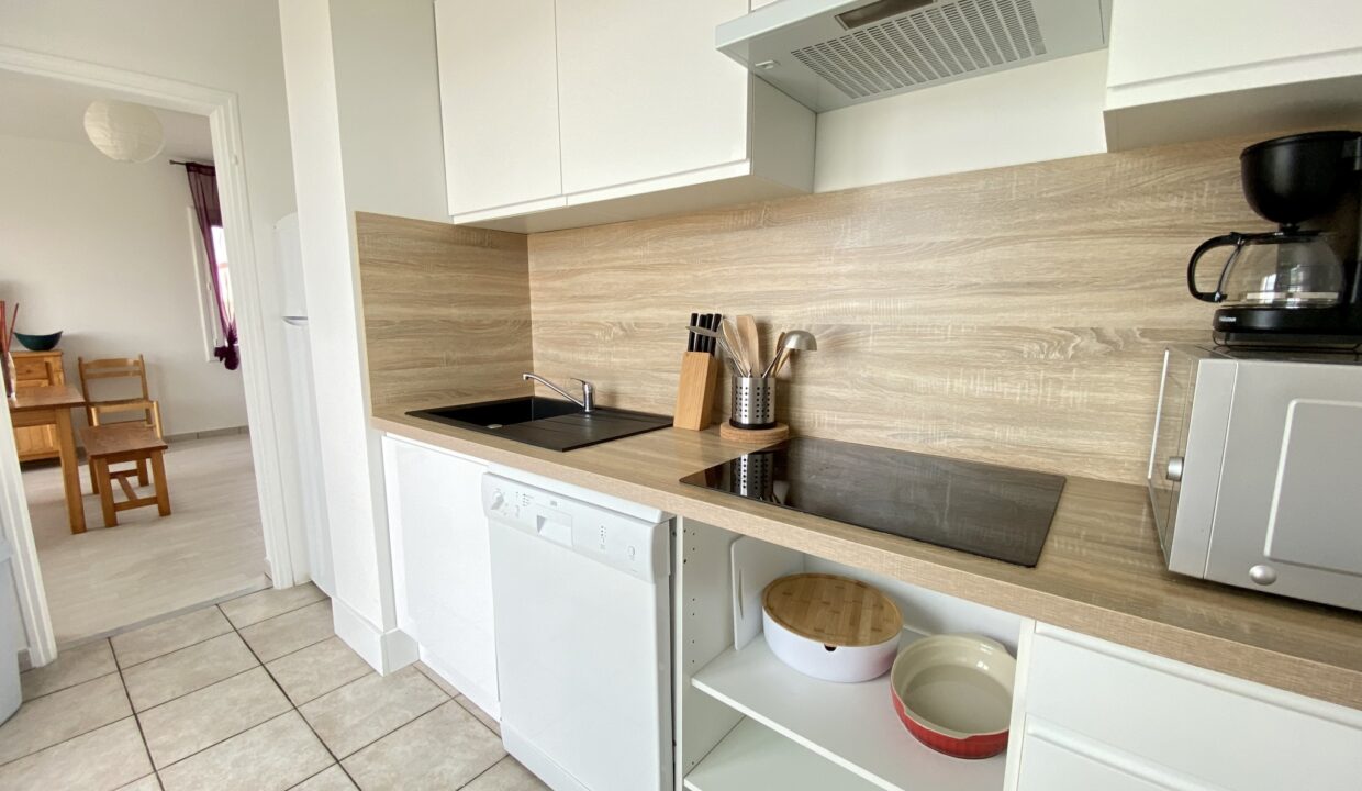 APPARTEMENT-RENOVE-VUE-MER-200m-PLAGE-DE-LA-SAUZAIE-Acces-WIFI-8