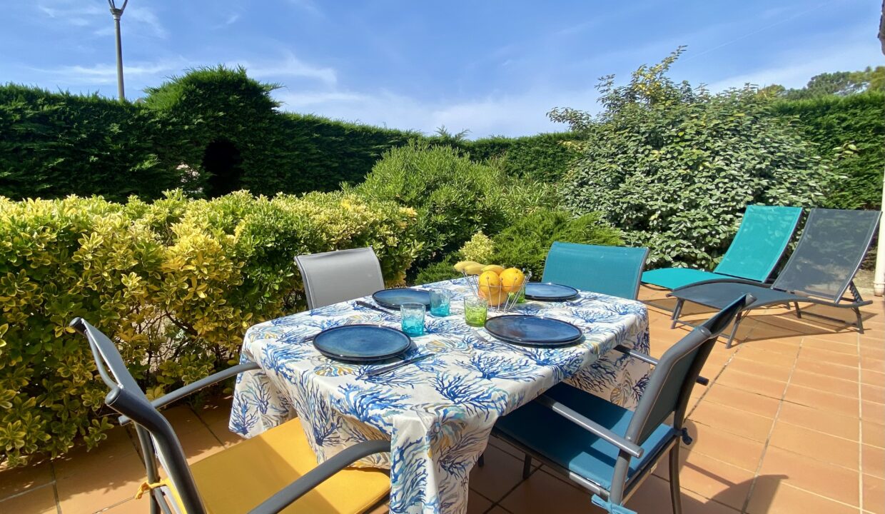 Agreable-maison-2-chambres-500-m-de-la-mer-Proche-quartier-de-La-Paree-WIFI-1