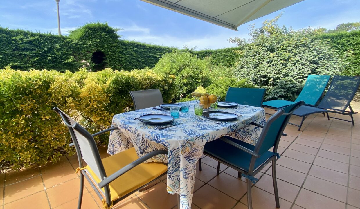 Agreable-maison-2-chambres-500-m-de-la-mer-Proche-quartier-de-La-Paree-WIFI-16