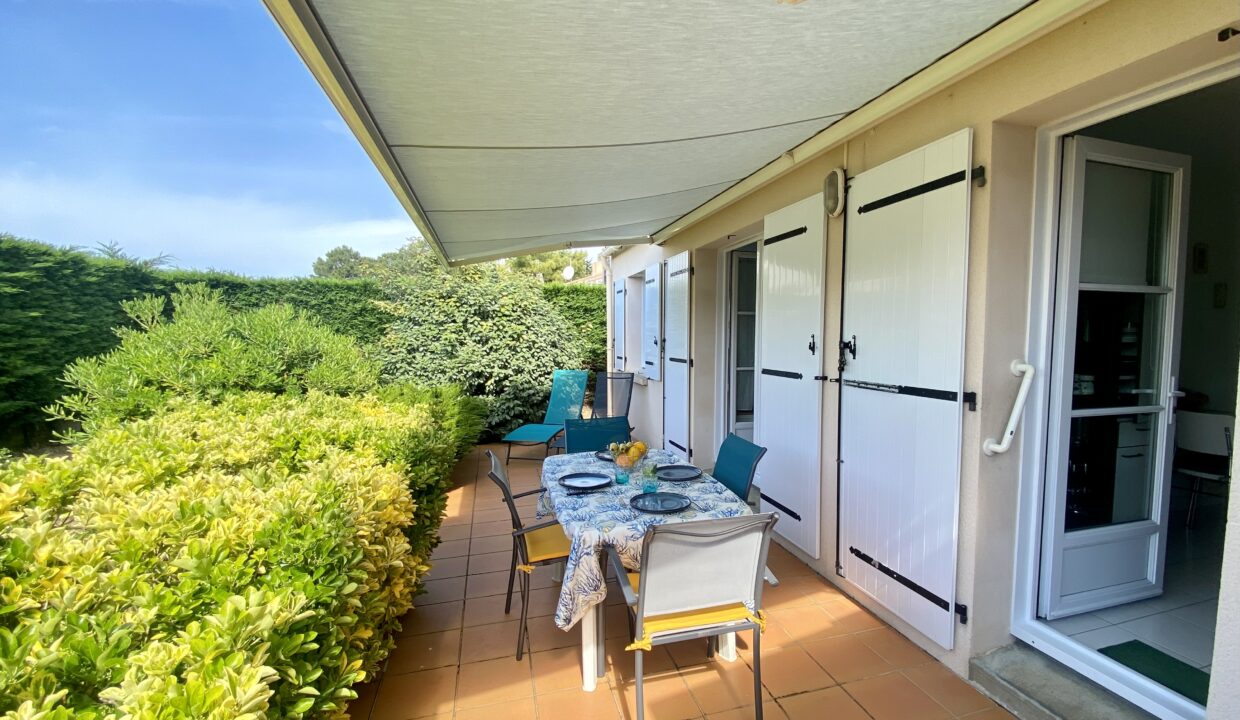 Agreable-maison-2-chambres-500-m-de-la-mer-Proche-quartier-de-La-Paree-WIFI-17