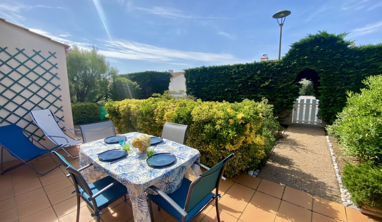 Agreable-maison-2-chambres-500-m-de-la-mer-Proche-quartier-de-La-Paree-WIFI-18