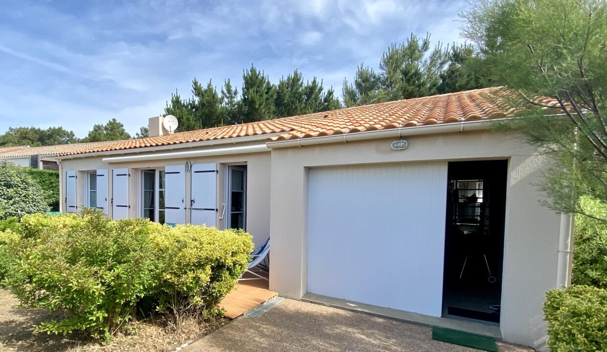 Agreable-maison-2-chambres-500-m-de-la-mer-Proche-quartier-de-La-Paree-WIFI-2