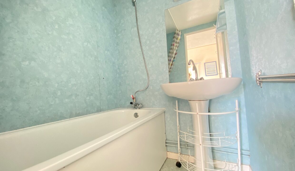 EN-RESIDENCE-AVEC-PISCINE-ext.-NON-CHAUFFEE-ET-TENNIS-COLLECTIFS-A-300m-DE-LA-PLAGE-DE-LA-NORMANDELIERE-7