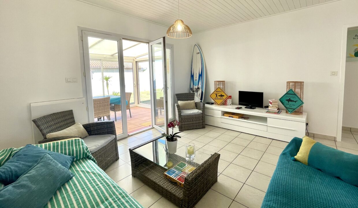 JOLIE-MAISON-A-500M-DE-LA-MER-QUARTIER-DE-LA-SAUZAIE-WIFI-5