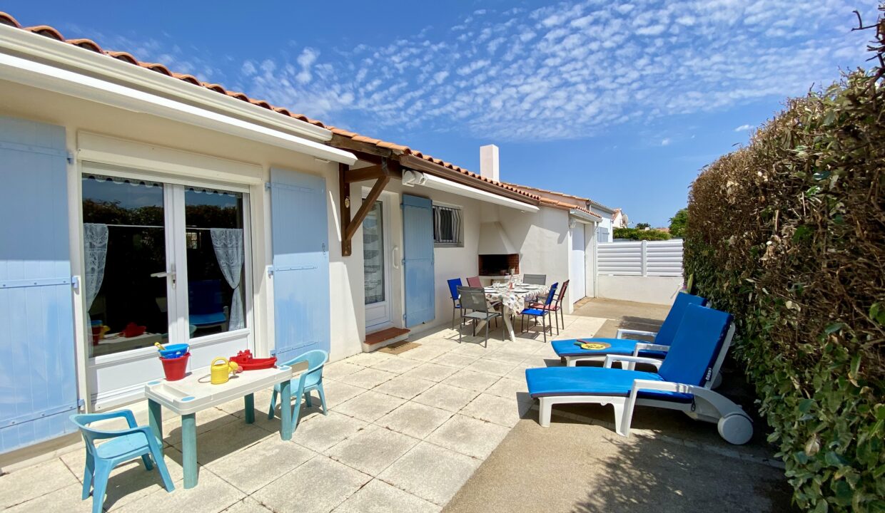 LA-PAREE-400m-de-la-plage-maison-de-pays-3-chambres-5-couchages-avec-jardin-clos-parking-WIFI-13
