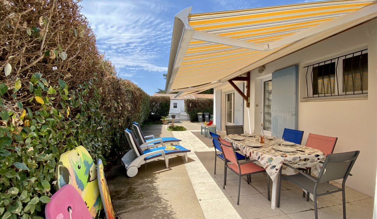 LA-PAREE-400m-de-la-plage-maison-de-pays-3-chambres-5-couchages-avec-jardin-clos-parking-WIFI-14
