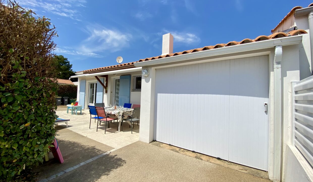 LA-PAREE-400m-de-la-plage-maison-de-pays-3-chambres-5-couchages-avec-jardin-clos-parking-WIFI-15