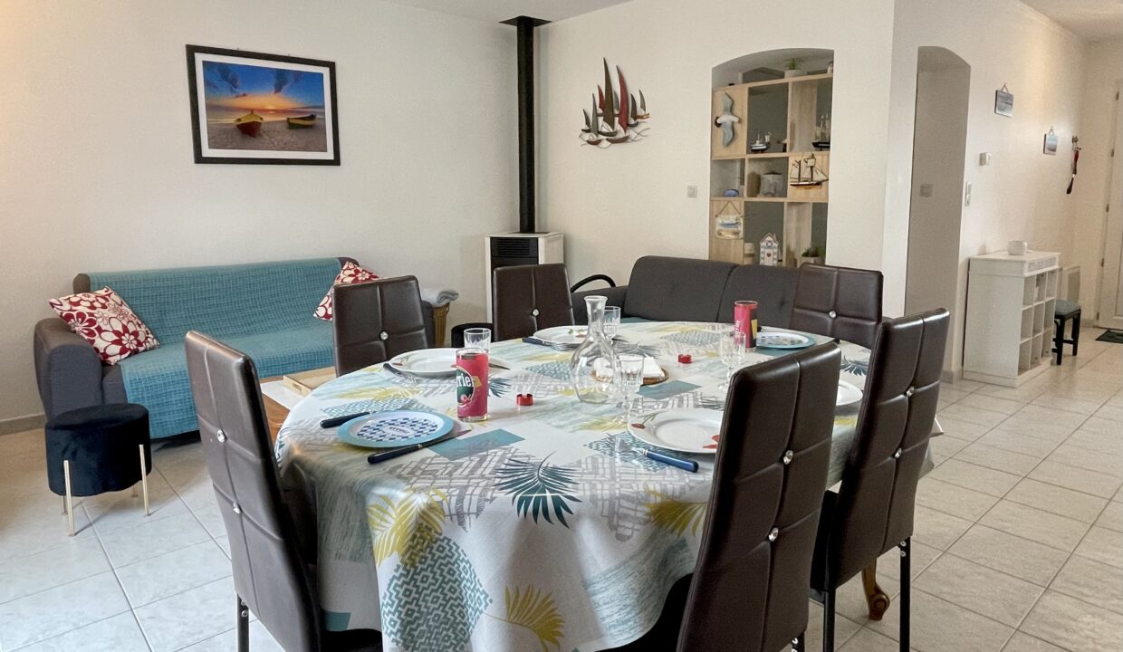 LA-PAREE-400m-plage-maison-3-chambres-6-couchages-avec-jardin-clos-2-parkings-Acces-WIFI-Animaux-bienvenus-12