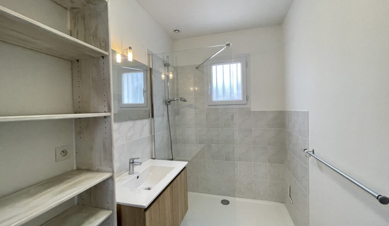LA-PAREE-400m-plage-maison-3-chambres-6-couchages-avec-jardin-clos-2-parkings-Acces-WIFI-Animaux-bienvenus-17