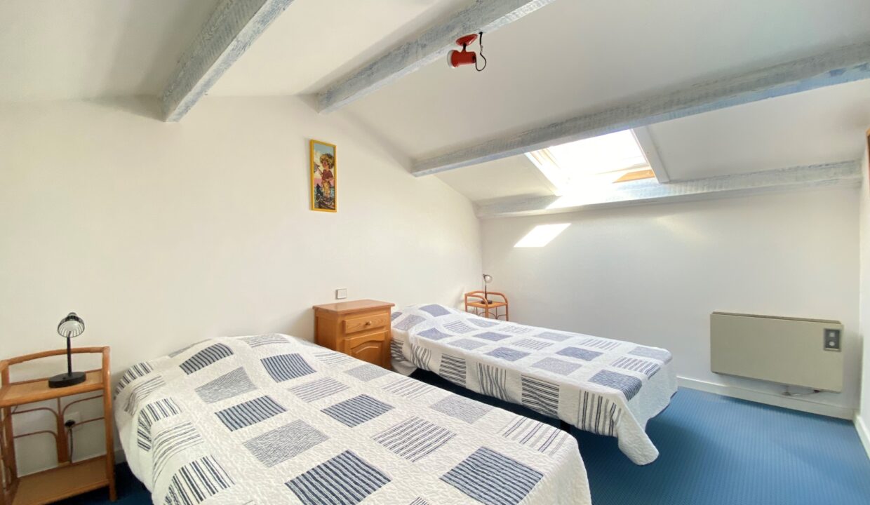 LA-SAUZAIE-MAISON-SITUEE-A-400M-DE-LA-PLAGE-TERRASSE-DE-100M²-AVEC-VUE-MER-Animaux-bienvenus-13