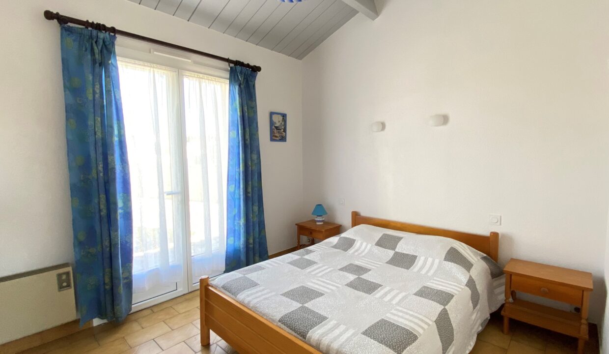 LA-SAUZAIE-MAISON-SITUEE-A-400M-DE-LA-PLAGE-TERRASSE-DE-100M²-AVEC-VUE-MER-Animaux-bienvenus-9