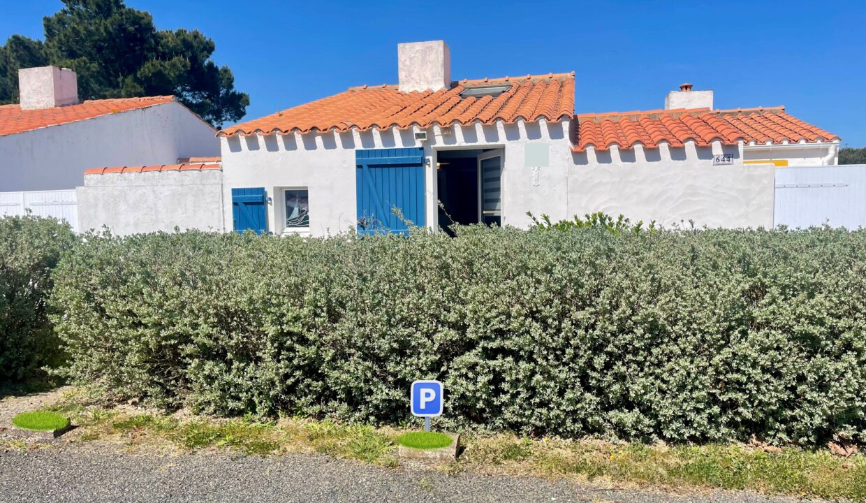 LES-FERMES-MARINES-TYPE-2-PISCINE-CHAUFFEE-ET-TENNIS-COLLECTIFS-ACCES-WIFI-Animaux-bienvenus-16