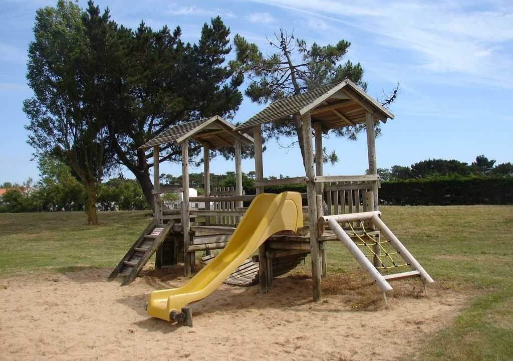LES-FERMES-MARINES-TYPE-2-PISCINE-CHAUFFEE-ET-TENNIS-COLLECTIFS-COMMERCES-ET-BORD-DE-MER-A-PROXIMITE-13