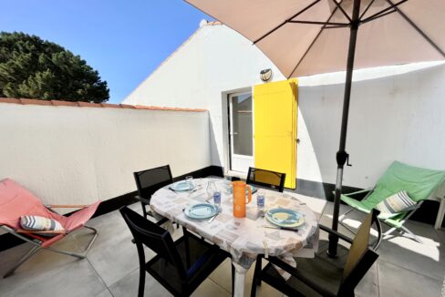 LES FERMES MARINES - TYPE 2 - PISCINE CHAUFFEE ET TENNIS COLLECTIFS - COMMERCES ET BORD DE MER A PROXIMITE