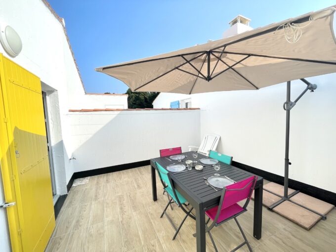 LES FERMES MARINES - TYPE 2 - PISCINE CHAUFFEE ET TENNIS COLLECTIFS - COMMERCES ET BORD DE MER A PROXIMITE