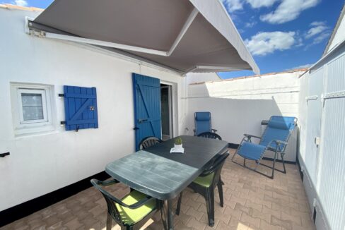 LES FERMES MARINES - TYPE 2 - PISCINE CHAUFFEE ET TENNIS COLLECTIFS - COMMERCES ET BORD DE MER A PROXIMITE