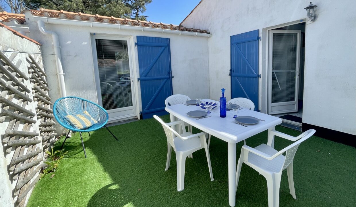 LES FERMES MARINES - TYPE 3 - ACCES WIFI - PISCINE CHAUFFEE ET TENNIS COLLECTIFS - COMMERCES ET BORD DE MER A PROXIMITE