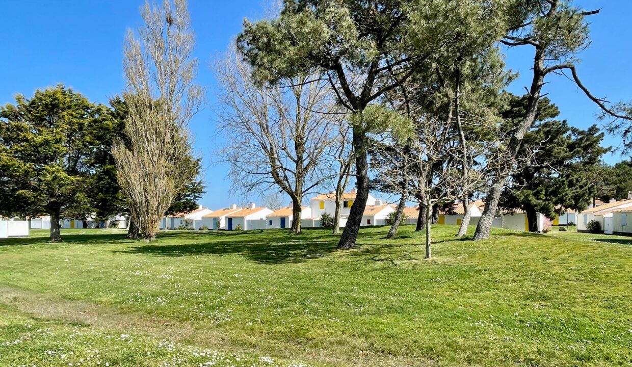 LES-FERMES-MARINES-TYPE-3-ACCES-WIFI-PISCINE-CHAUFFEE-ET-TENNIS-COLLECTIFS-COMMERCES-ET-BORD-DE-MER-A-PROXIMITE-13