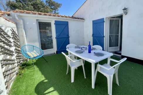 LES FERMES MARINES - TYPE 3 - ACCES WIFI - PISCINE CHAUFFEE ET TENNIS COLLECTIFS - COMMERCES ET BORD DE MER A PROXIMITE