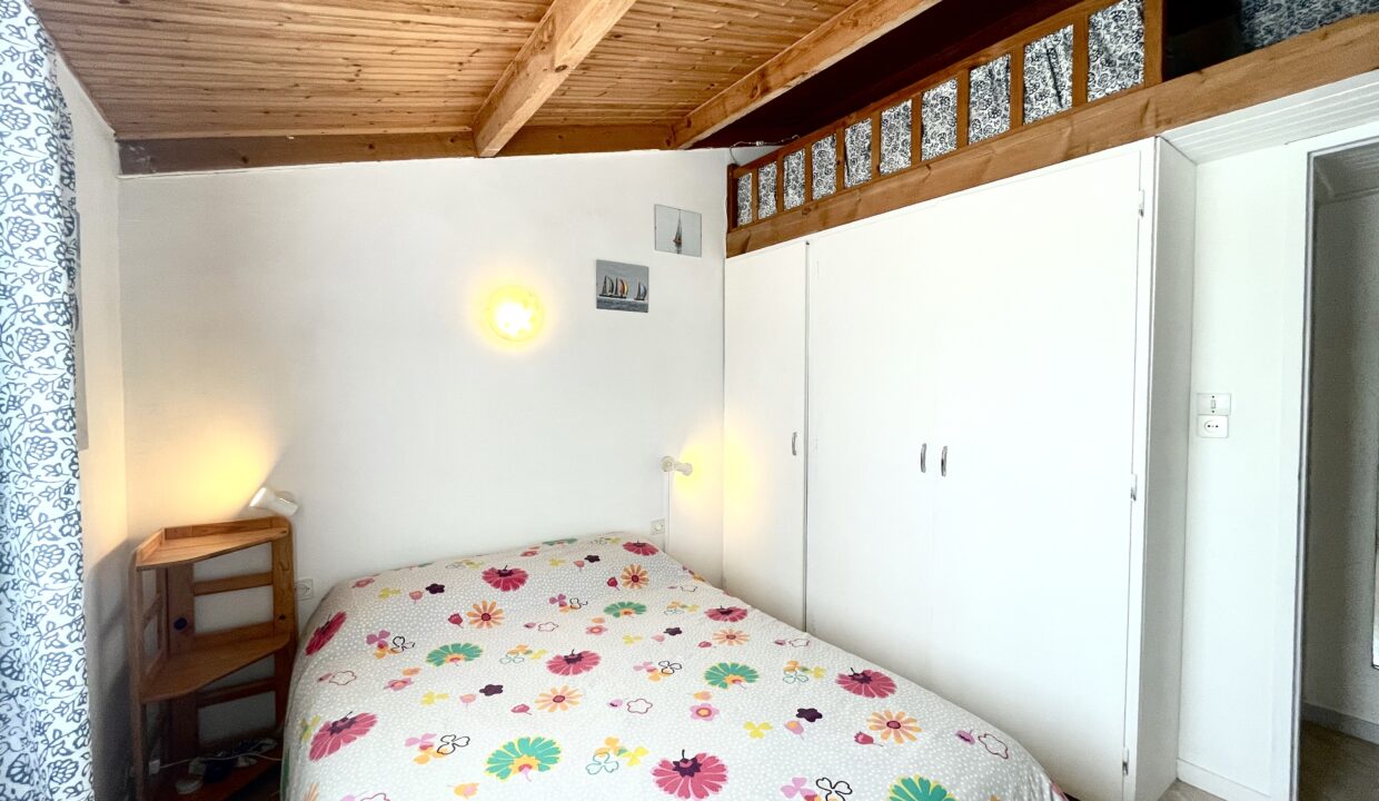 LES-FERMES-MARINES-TYPE-3-ETAGE-PISCINE-CHAUFFEE-ET-TENNIS-COLLECTIFS-COMMERCES-ET-BORD-DE-MER-A-PROXIMITE-WIFI-12
