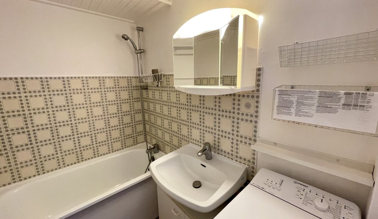 LES-FERMES-MARINES-TYPE-3-ETAGE-PISCINE-CHAUFFEE-ET-TENNIS-COLLECTIFS-COMMERCES-ET-BORD-DE-MER-A-PROXIMITE-WIFI-14