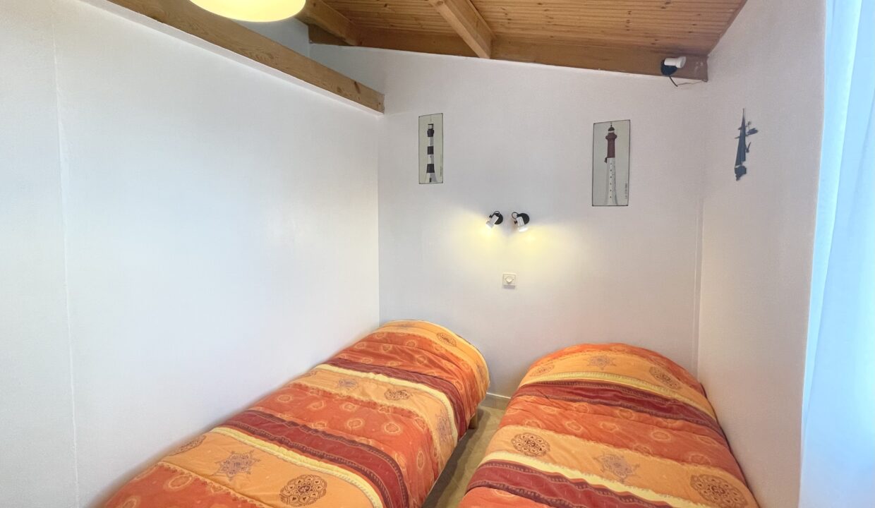LES-FERMES-MARINES-TYPE-3-ETAGE-PISCINE-CHAUFFEE-ET-TENNIS-COLLECTIFS-COMMERCES-ET-BORD-DE-MER-A-PROXIMITE-WIFI-16