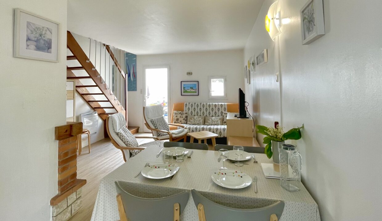 LES-FERMES-MARINES-TYPE-3-ETAGE-PISCINE-CHAUFFEE-ET-TENNIS-COLLECTIFS-COMMERCES-ET-BORD-DE-MER-A-PROXIMITE-WIFI-5