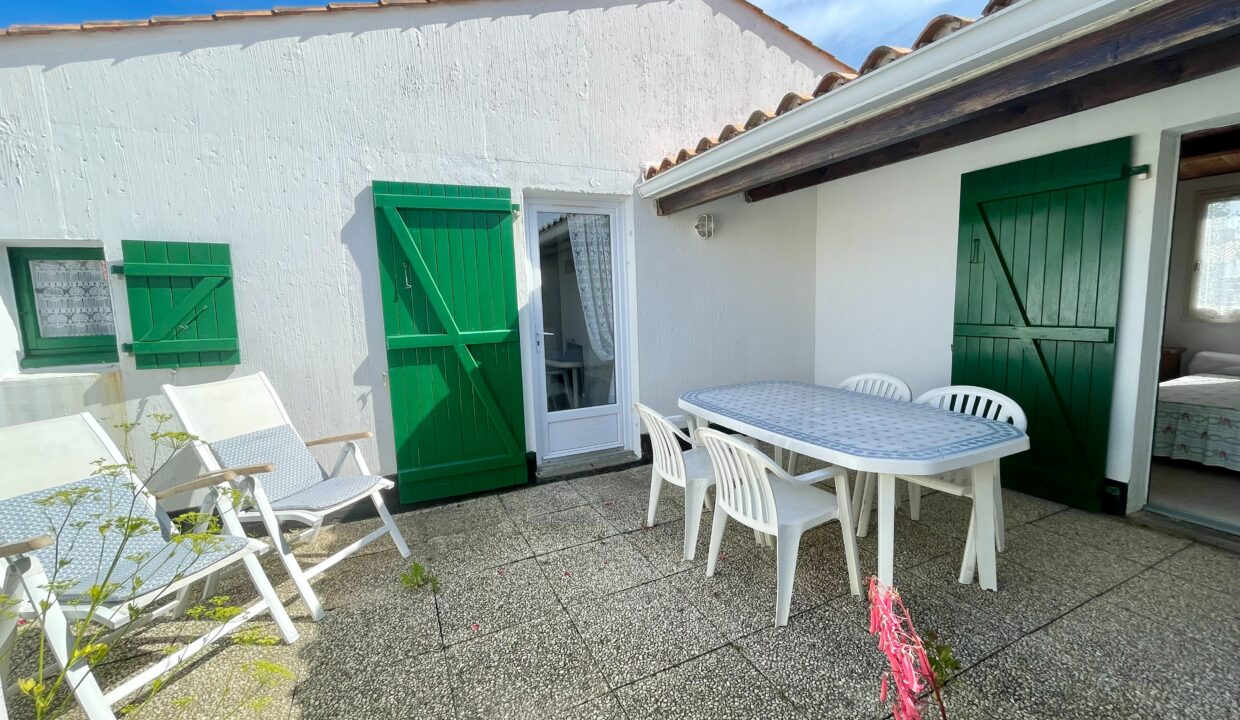LES FERMES MARINES - TYPE 3 - PISCINE CHAUFFEE ET TENNIS COLLECTIFS - COMMERCES ET BORD DE MER A PROXIMITE