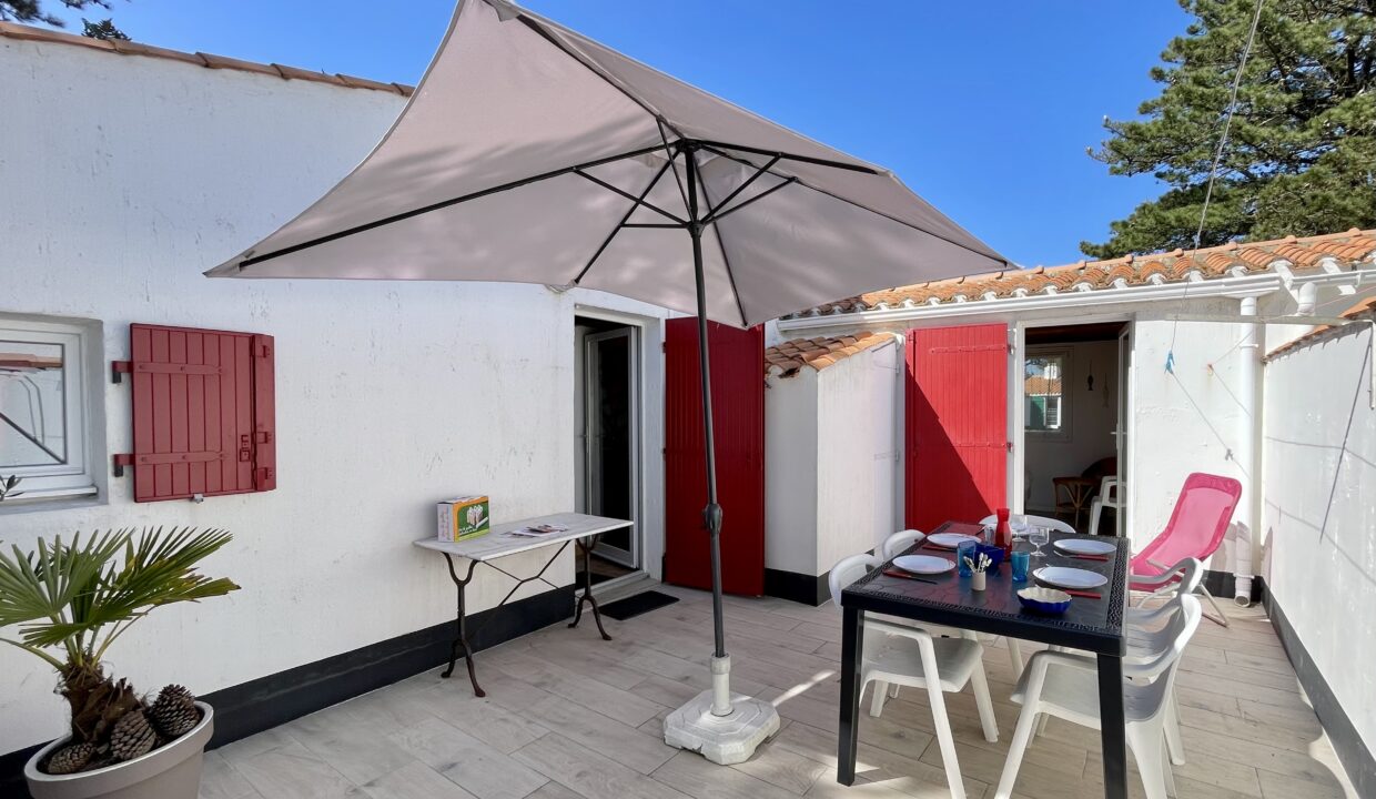 LES FERMES MARINES - TYPE 3 - PISCINE CHAUFFEE ET TENNIS COLLECTIFS - COMMERCES ET BORD DE MER A PROXIMITE
