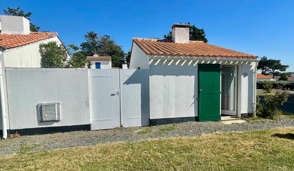 LES-FERMES-MARINES-maison-type-2-1chambre-4-pers.-PISCINE-CHAUFFEE-ET-TENNIS-COLLECTIFS-Animaux-bienvenus-11