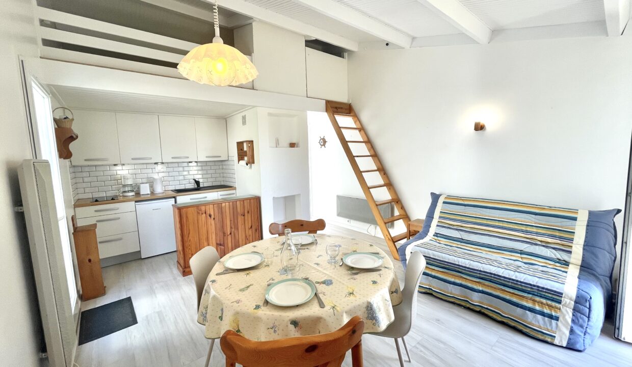 LES FERMES MARINES - maison type 2 (1chambre / 4 pers.) -PISCINE CHAUFFEE ET TENNIS COLLECTIFS - Animaux bienvenus !