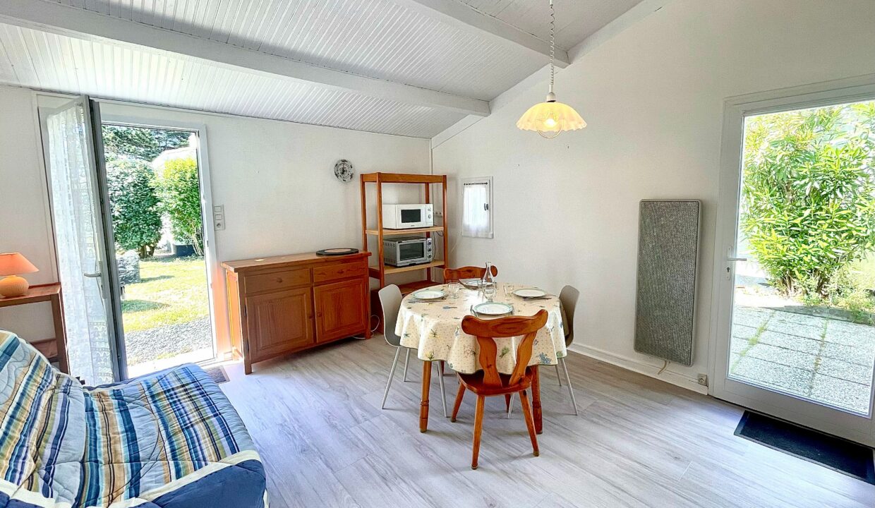 LES-FERMES-MARINES-maison-type-2-1chambre-4-pers.-PISCINE-CHAUFFEE-ET-TENNIS-COLLECTIFS-Animaux-bienvenus-6
