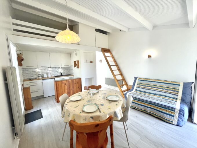 LES FERMES MARINES - maison type 2 (1chambre / 4 pers.) -PISCINE CHAUFFEE ET TENNIS COLLECTIFS - Animaux bienvenus !