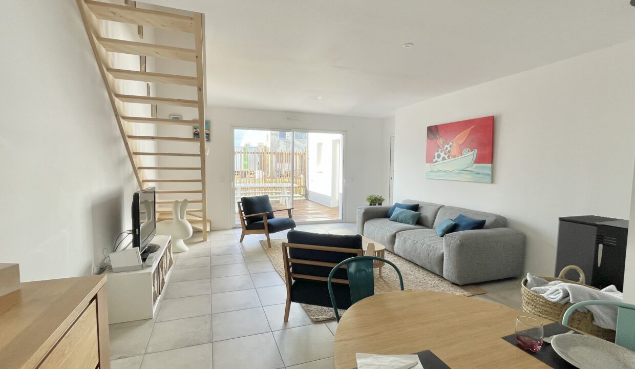 La-Paree-150m-bord-de-mer-belle-maison-recente-et-confortable-110m²-4-chambres-et-8-couchages-WIFI-5
