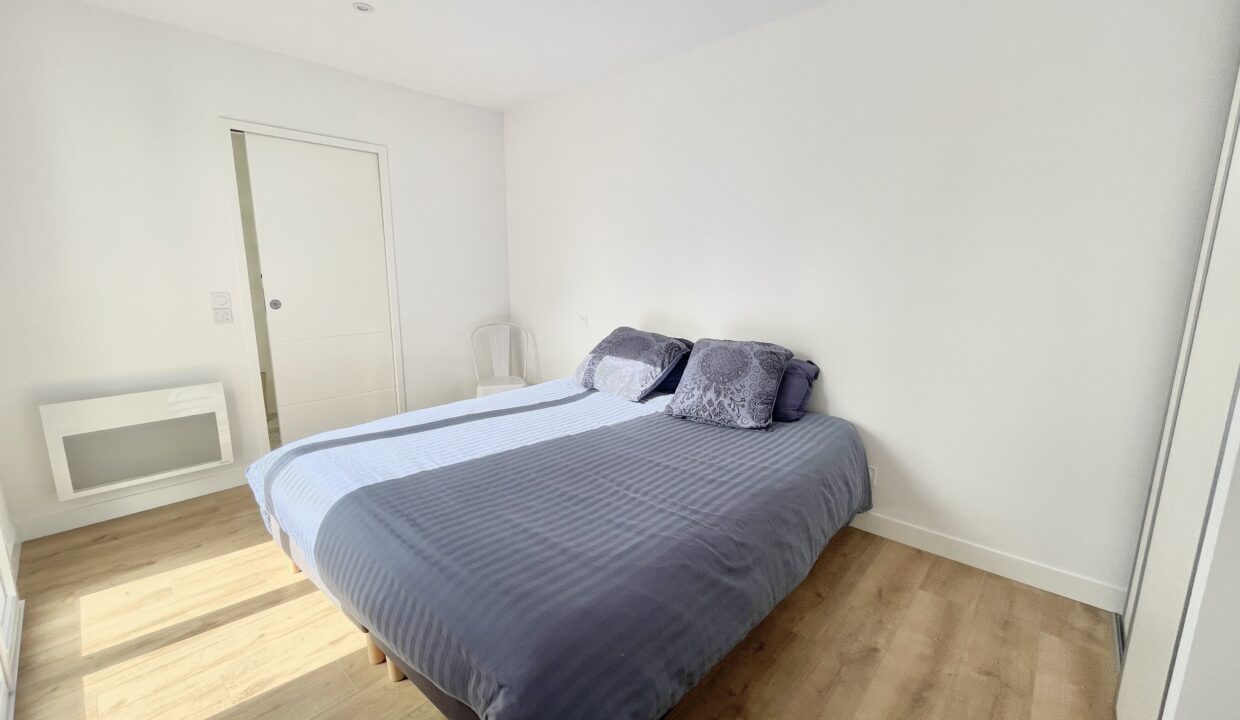 La-Paree-150m-bord-de-mer-belle-maison-recente-et-confortable-110m²-4-chambres-et-8-couchages-WIFI-7