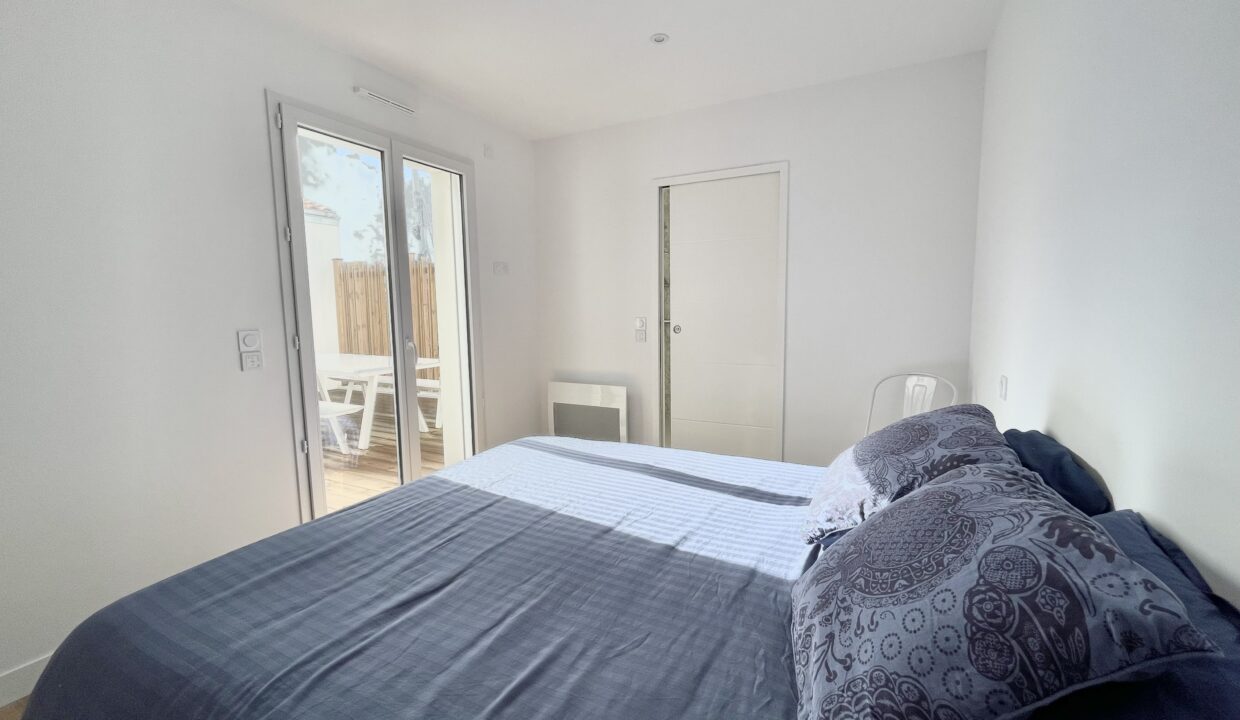 La-Paree-150m-bord-de-mer-belle-maison-recente-et-confortable-110m²-4-chambres-et-8-couchages-WIFI-8