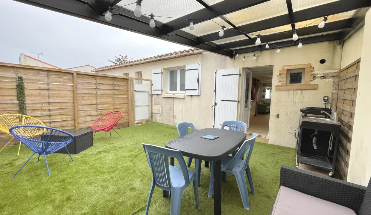 700m de la plage - maison rénovée 2 chambres  (4 couchages) - Accès WIFI