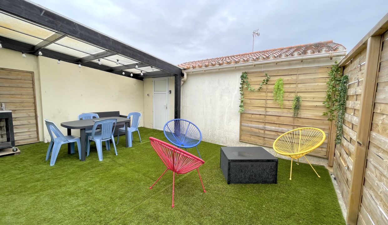 La-Sauzaie-700m-de-la-plage-maison-renovee-2-chambres-4-couchages-Acces-WIFI-17