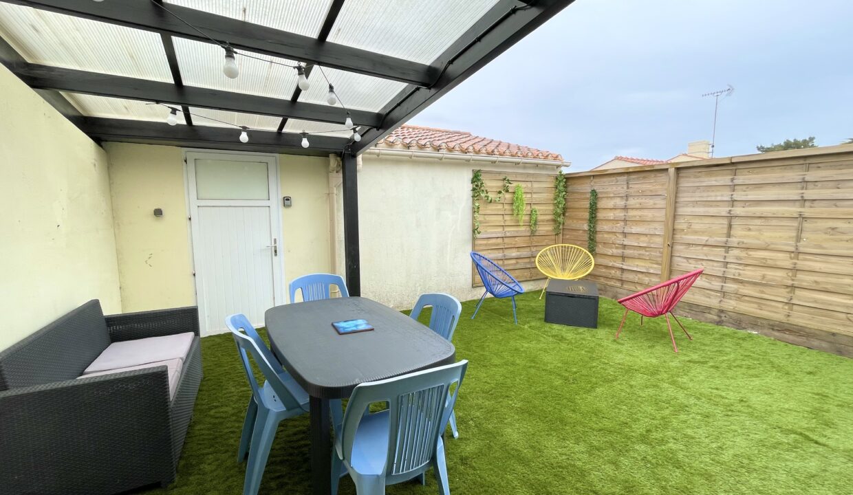 La-Sauzaie-700m-de-la-plage-maison-renovee-2-chambres-4-couchages-Acces-WIFI-18