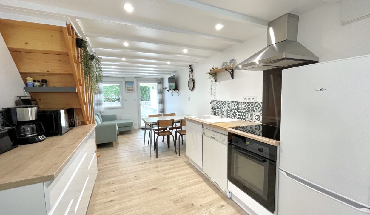 La-Sauzaie-700m-de-la-plage-maison-renovee-2-chambres-4-couchages-Acces-WIFI-7