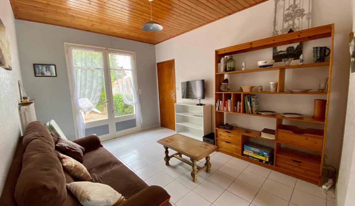 MAISON-DE-PAYS-AVEC-GRAND-JARDIN-PROCHE-DU-CENTRE-VILLE-5